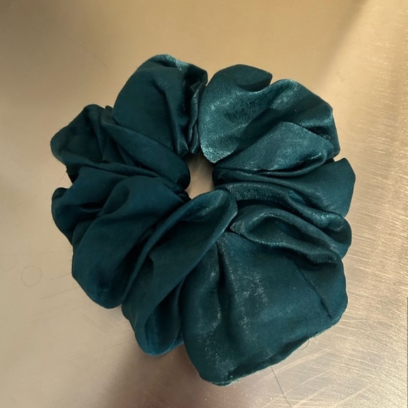 Jewel Tone Oversized Satin Hair Scrunchies, Set of 4, NWT - Picture 8 of 9